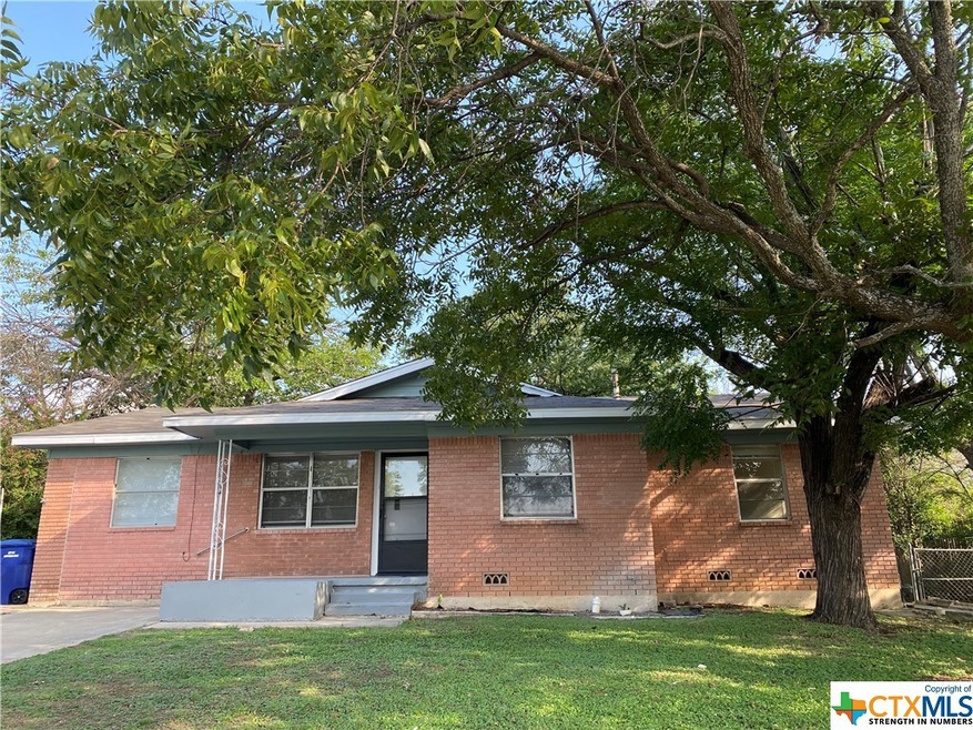 2112 Circle Dr, Copperas Cove, TX 76522 - photo 1