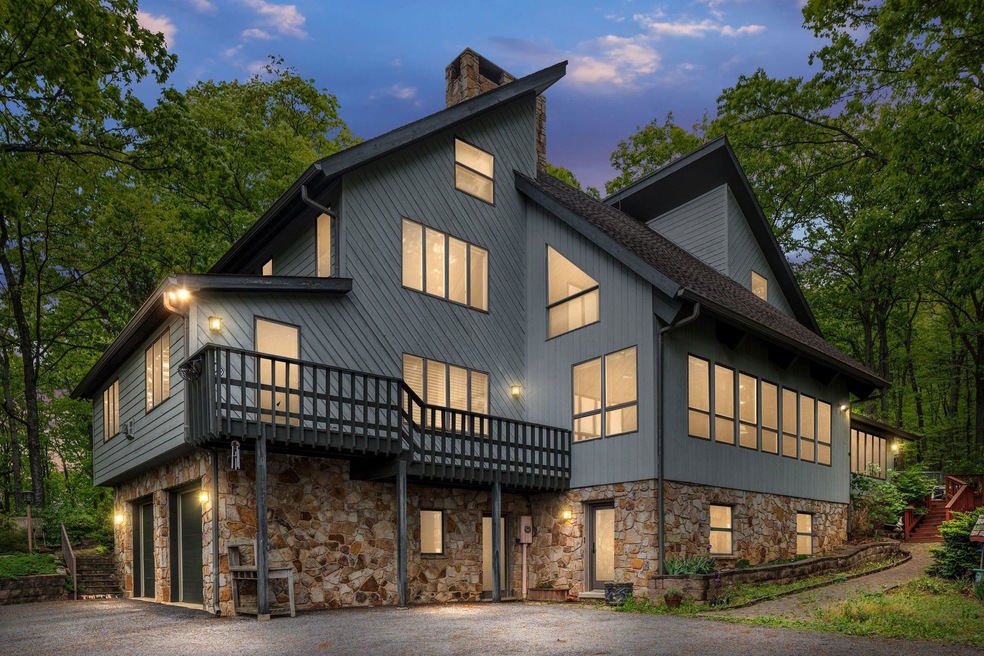 576 Mountain Laurel Dr, Mount Jackson, VA 22842 - photo 1