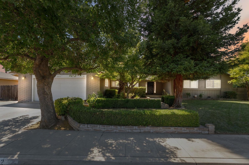 2012 Beverly Ave, Clovis, CA 93611 - photo 1