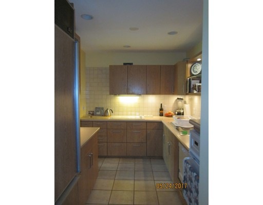 24 Bradbury St unit B, Cambridge, MA 02138 - photo 1