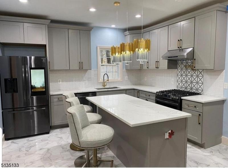 430 Locust St, Roselle, NJ 07203 - photo 1