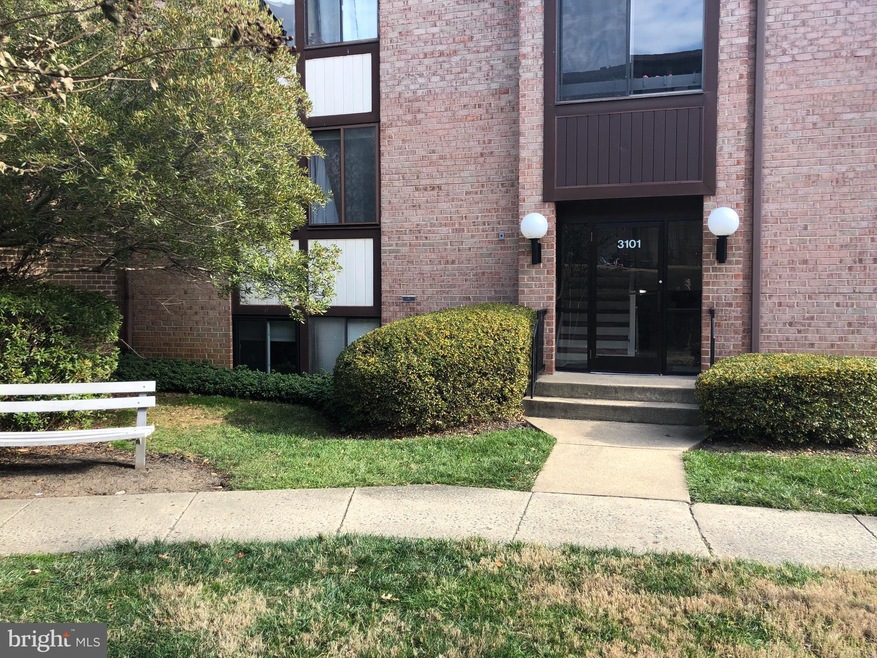 3101 Buccaneer Ct unit 1, Fairfax, VA 22031 - photo 1