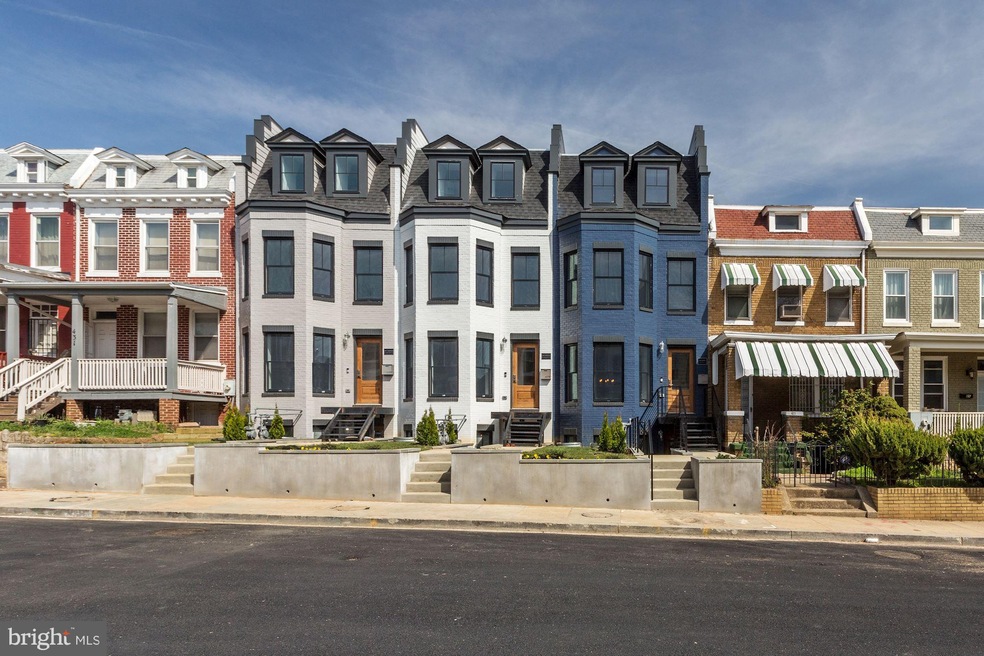 425 Newton Place NW unit A, Washington, DC 20010 - photo 1