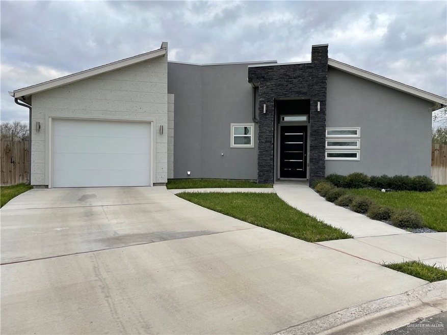 1137 Mezquite Dr, Alamo, TX 78516 - photo 1