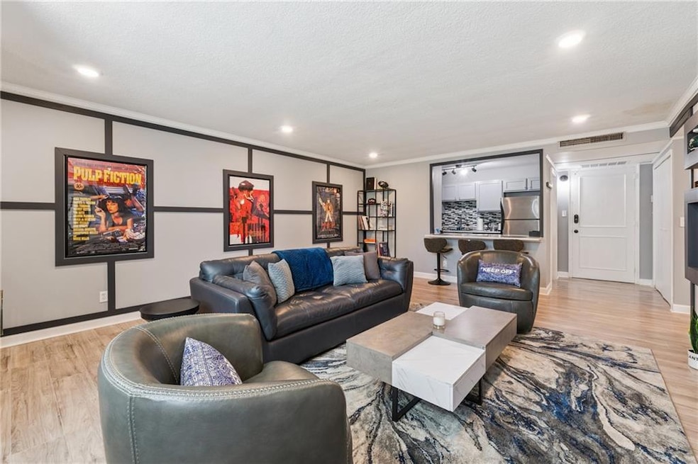 Slaton Manor unit 512, Atlanta, GA 30305 - photo 1