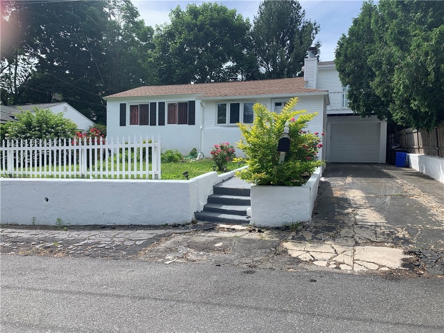 9 York Rd, Johnston, RI 02919 - photo 1