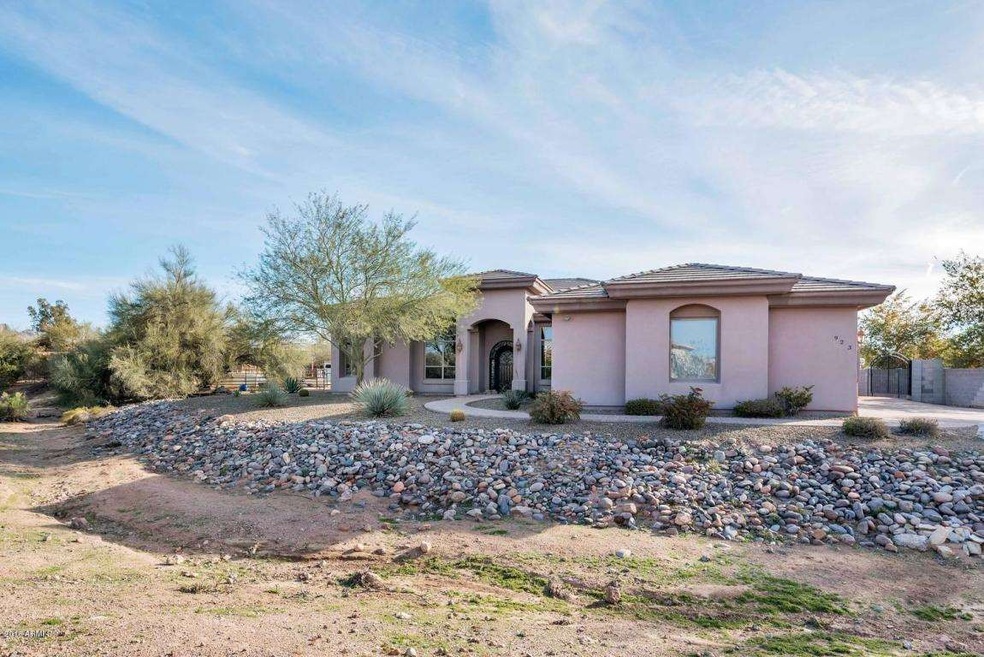 923 N 111th St Mesa AZ 85207-large-002-3