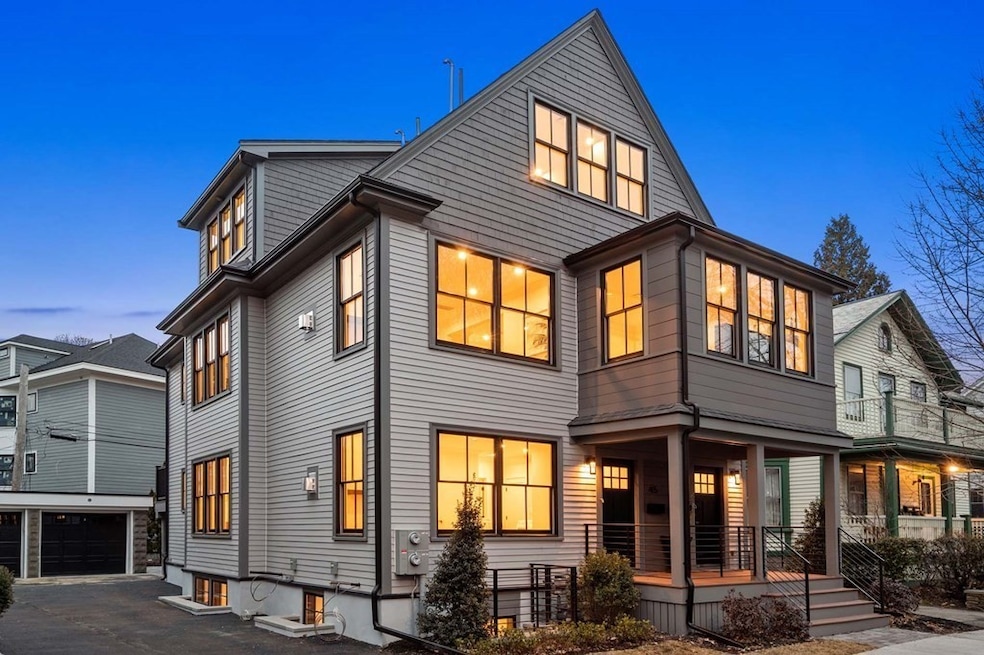 Sold $1,995,000 • Co-Listing Agent