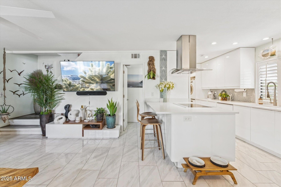 For Sale $349,995 • Co-Listing Agent