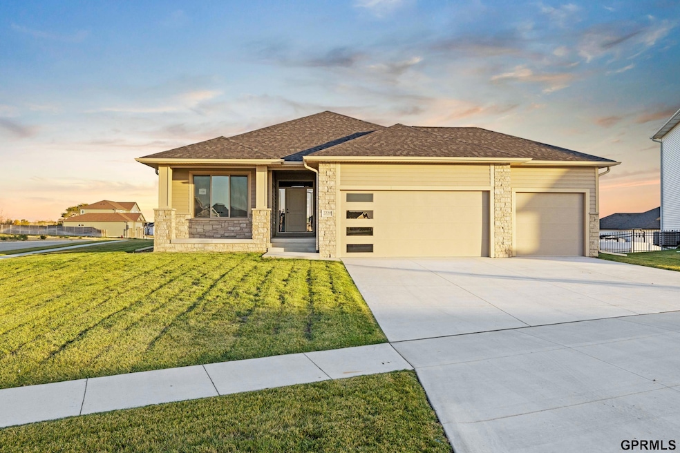 7230 NW Beartooth Ct, Lincoln, NE 68531 - photo 1