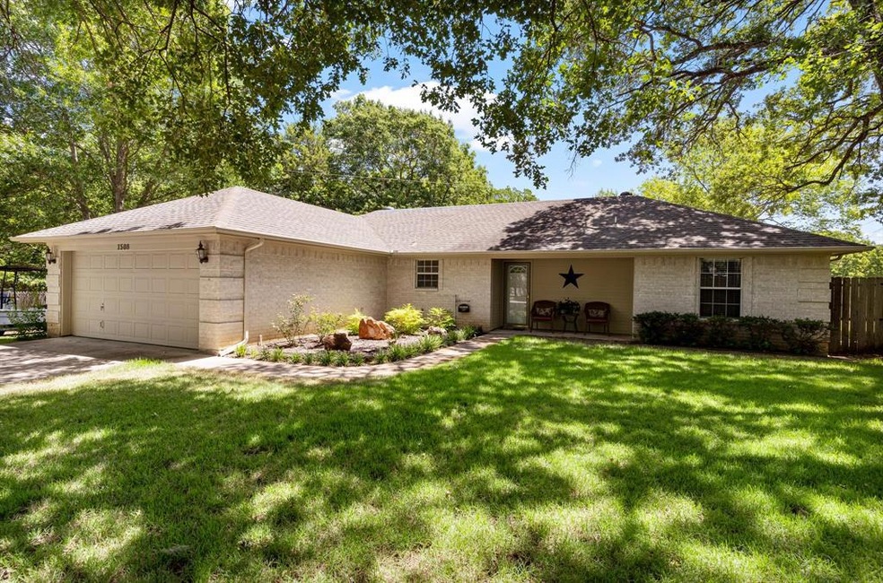 1508 Shady Ln, Decatur, TX 76234 - photo 1