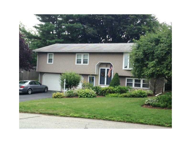 14 Roger Williams Dr, Greenville, RI 02828 - photo 1