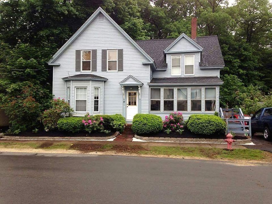 47 Linden St, Rochester, NH 03867 - photo 1