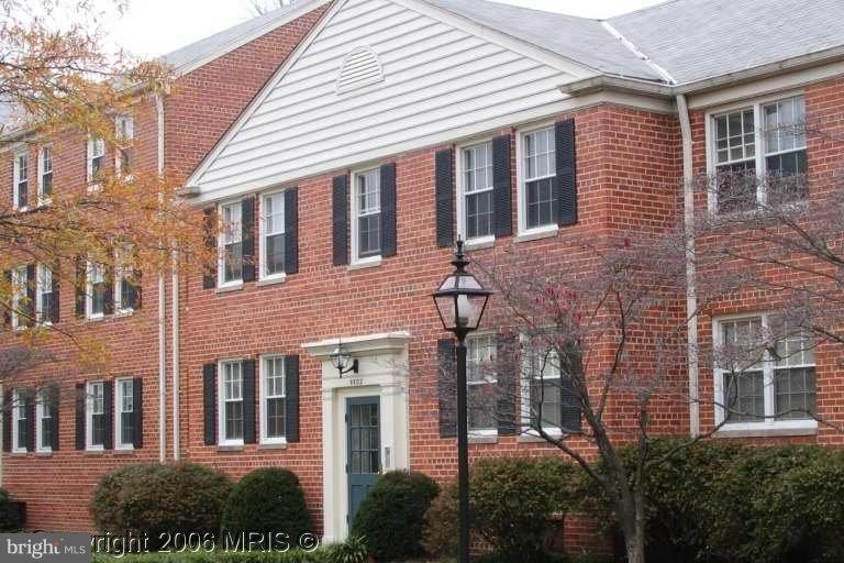 6502 Potomac Ave unit A1, Alexandria, VA 22307 - photo 1