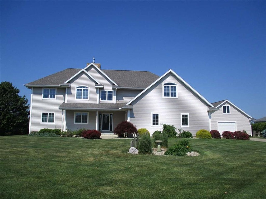 2556 Liney Ln, Kawkawlin, MI 48631 - photo 1