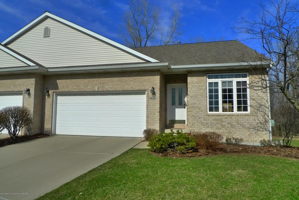 Exterior Front_01