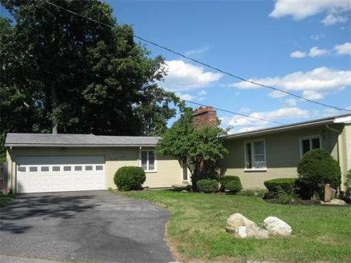 14 Quissett St, Worcester, MA 01602 - photo 1