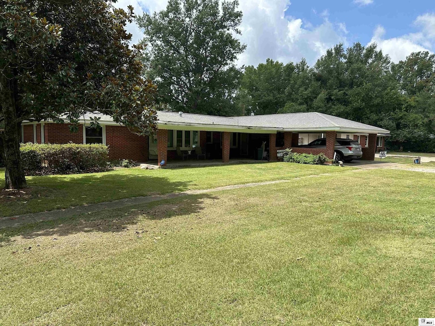 607 Marietta St, Oak Grove, LA 71263 - photo 1