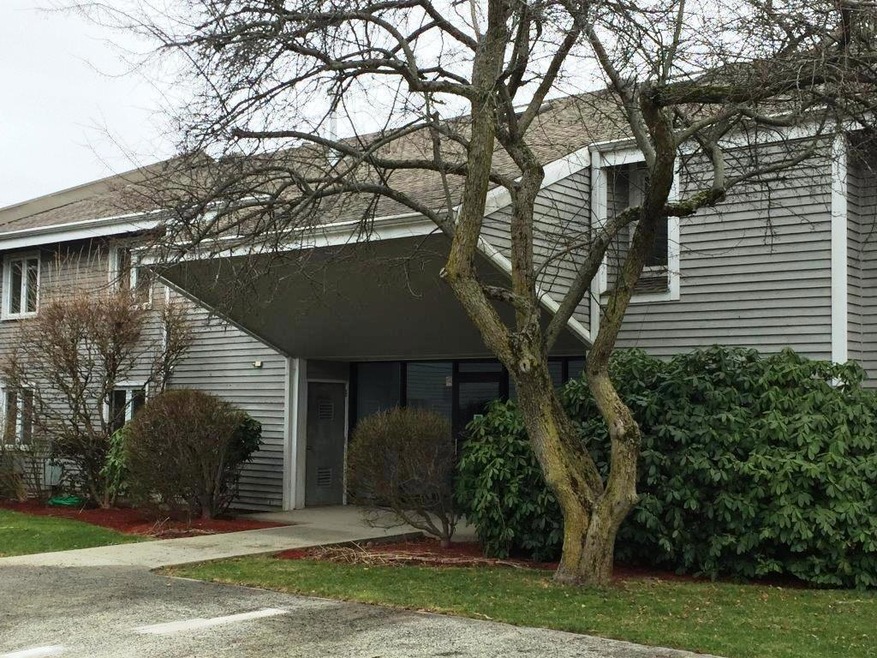 115 Florence Rd unit 2C, Branford, CT 06405 - photo 1