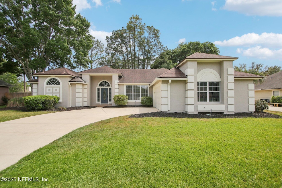 1-web-or-mls-Larkspur Loop-2604-001