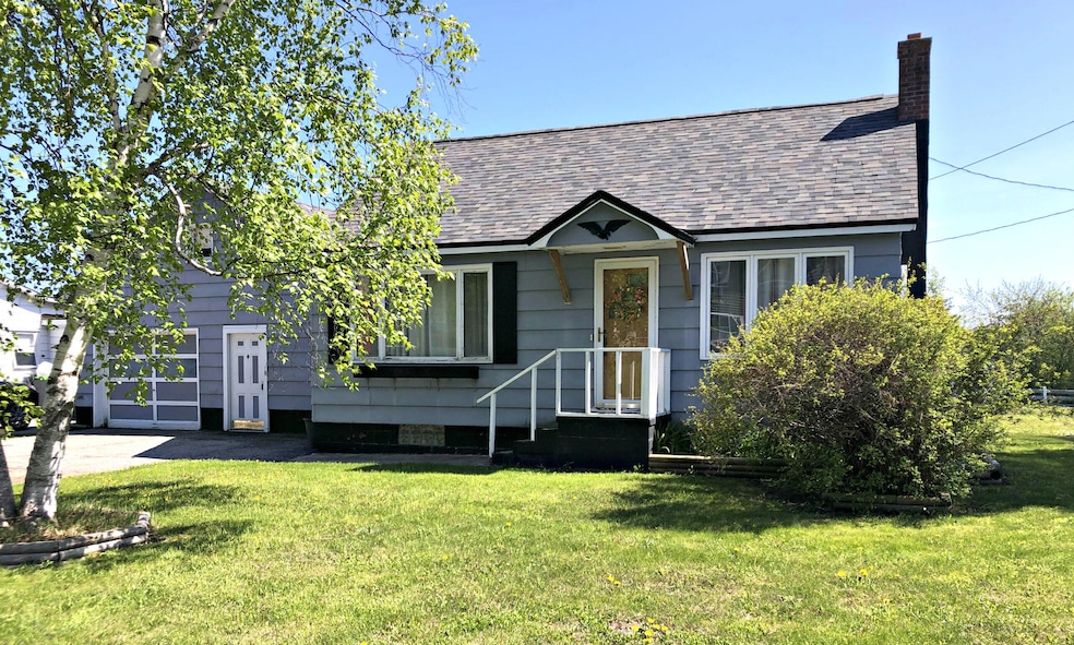 220 Lake St. St. Ignace, MI 49781