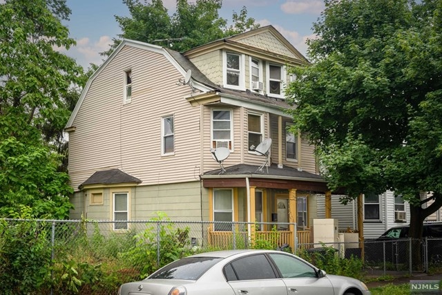 Sold $300,000 • Co-Listing Agent