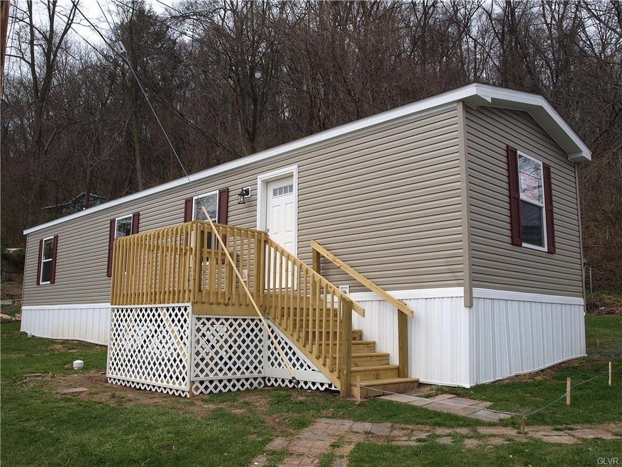 360 S Delaware Dr unit 19, Easton, PA 18042 - photo 1