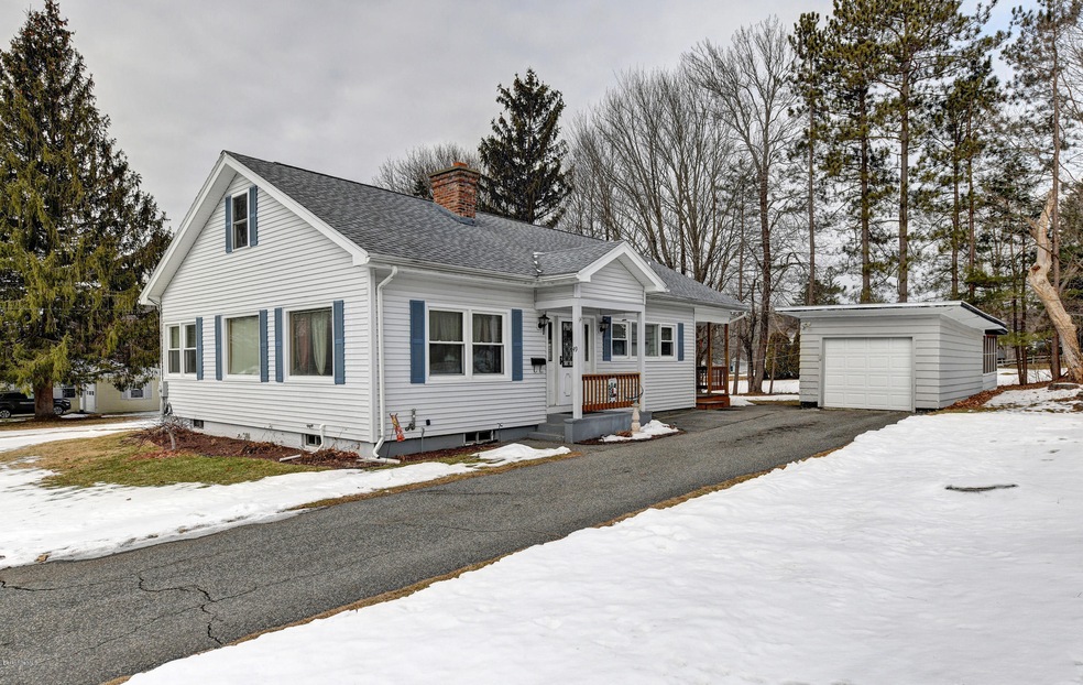 49 Maple St, North Adams, MA 01247 - photo 1