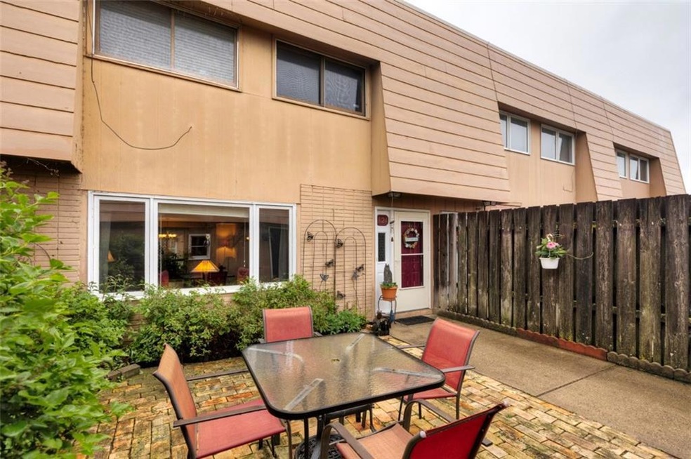 6750 School St unit 1124, Windsor Heights, IA 50324 - photo 1