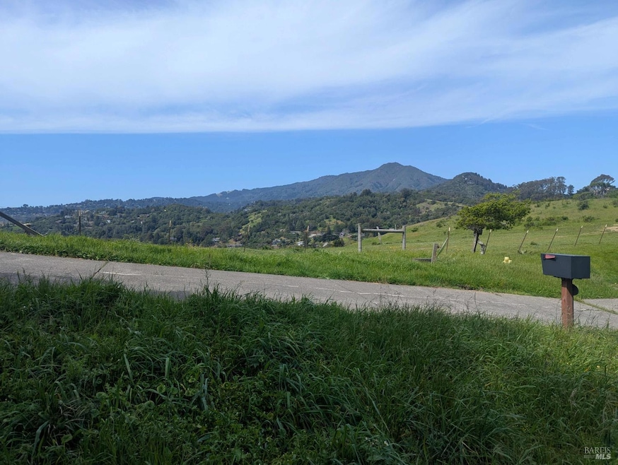 1163 Meadowsweet Dr, Corte Madera, CA 94925 - photo 1