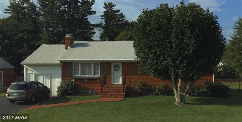 10717 Marlborough Rd, Fairfax, VA 22032 - photo 1