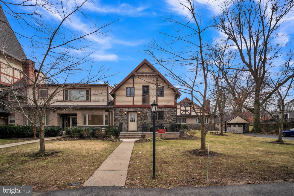 514 E Lancaster Ave unit C4 (AKA 284C4), Wynnewood, PA 19096 - photo 1