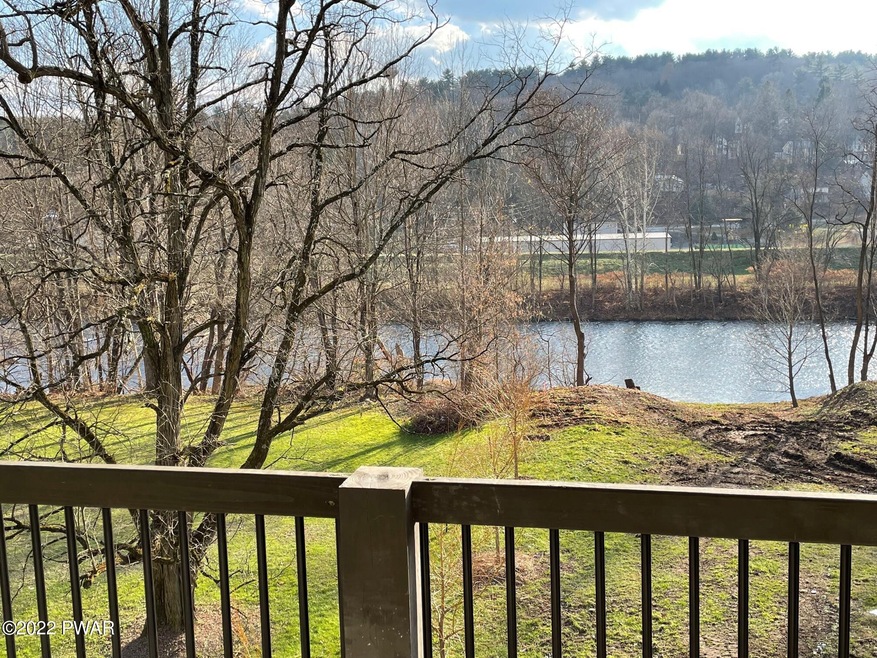 628 Unit 2 Hudson St, Hawley, PA 18428 - photo 1