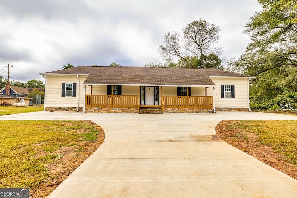 6 W Oak St unit . B, Luthersville, GA 30251 - photo 1