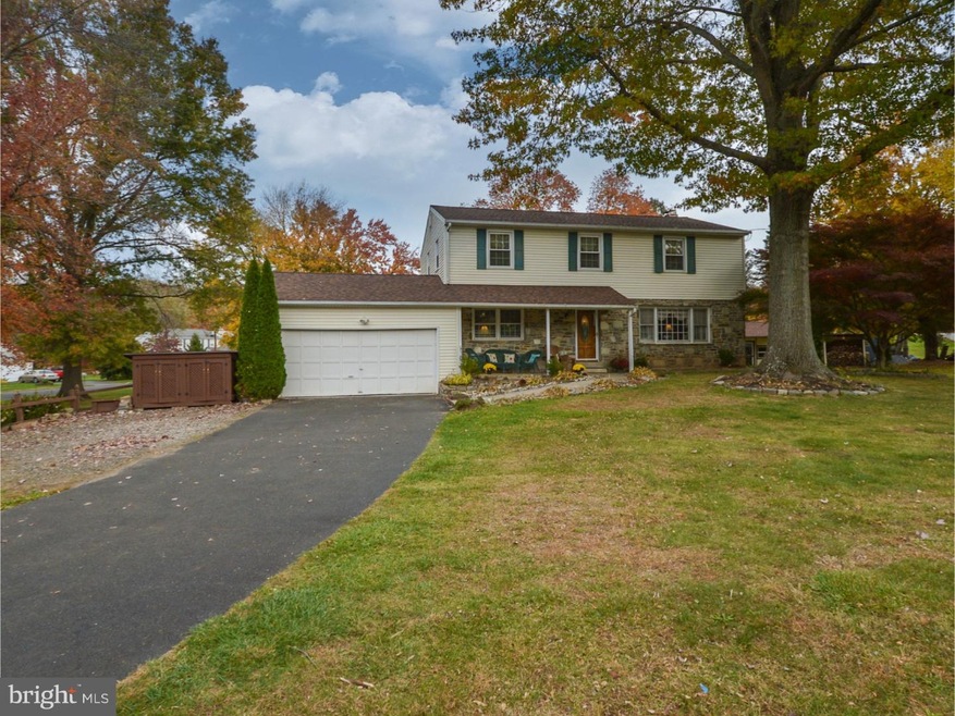 18 Neshaminy Dr, Warminster, PA 18974 - photo 1