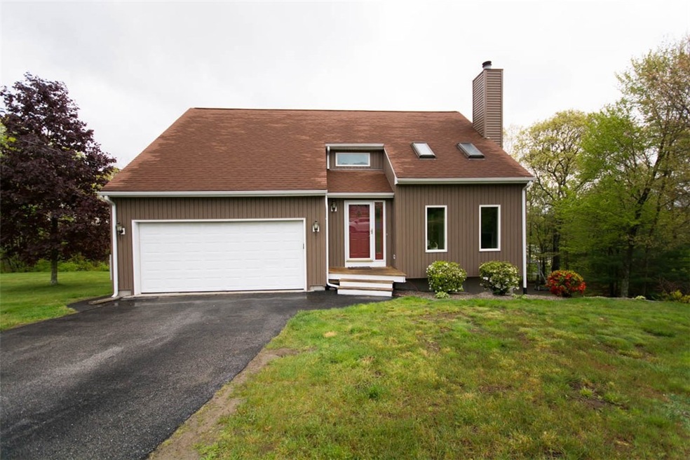 161 Spring Water Dr, Woonsocket, RI 02895 - photo 1