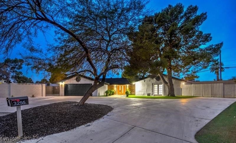 3255 El Camino Rd, Las Vegas, NV 89146 - photo 1