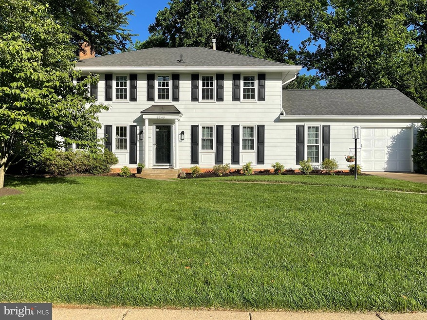 8949 Miller Ln, Vienna, VA 22182 - photo 1