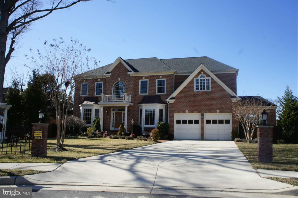 5915 Brill Ct, Falls Church, VA 22041 - photo 1