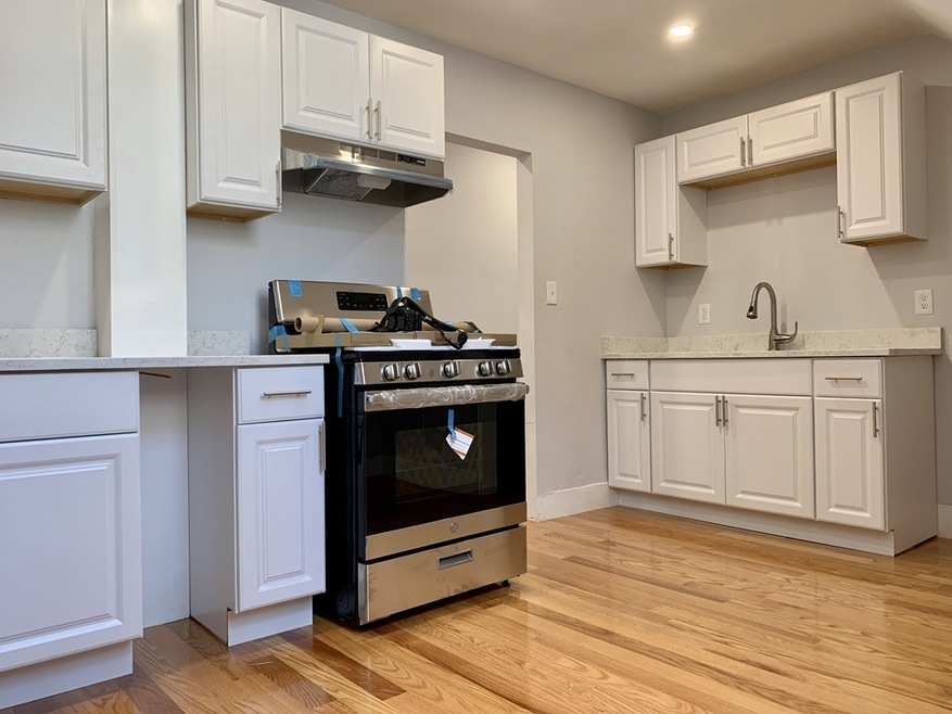 21 W Green St unit 3, Lynn, MA 01902 - photo 1