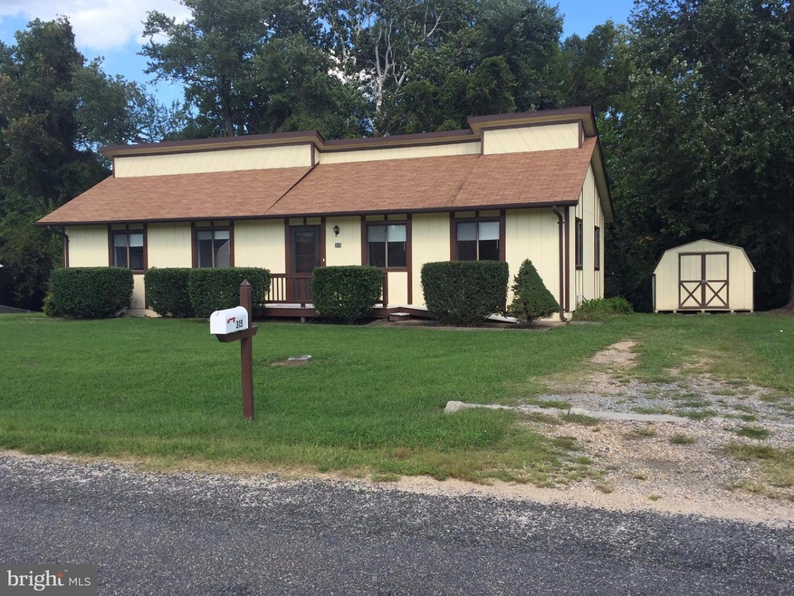 315 Blackwell Rd, Colonial Beach, VA 22443 - photo 1