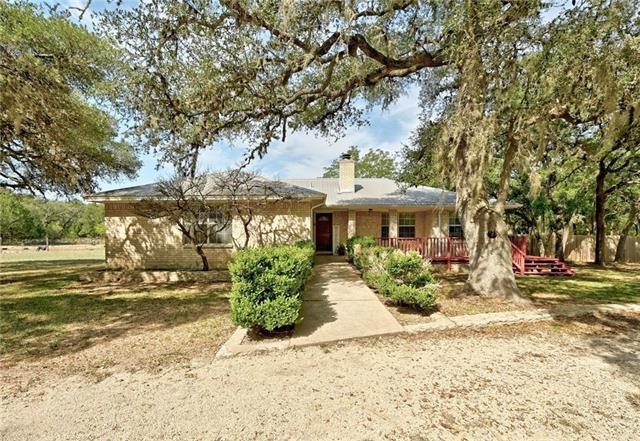 1131 Thousand Oaks Loop, San Marcos, TX 78666 - photo 1