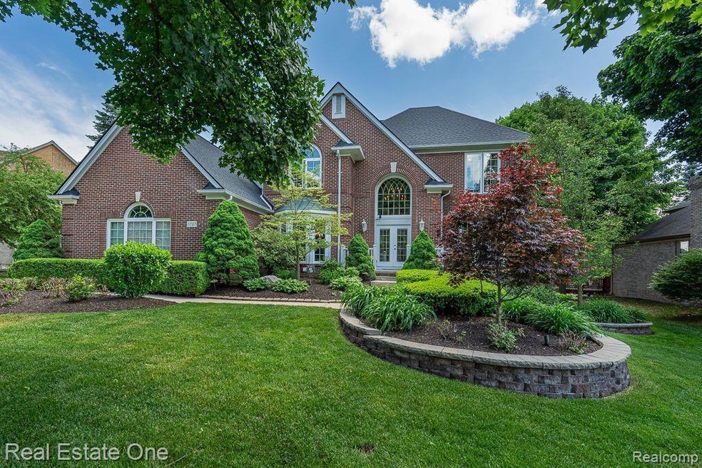 3727 Merriweather Ln, Rochester Hills, MI 48306 - photo 1