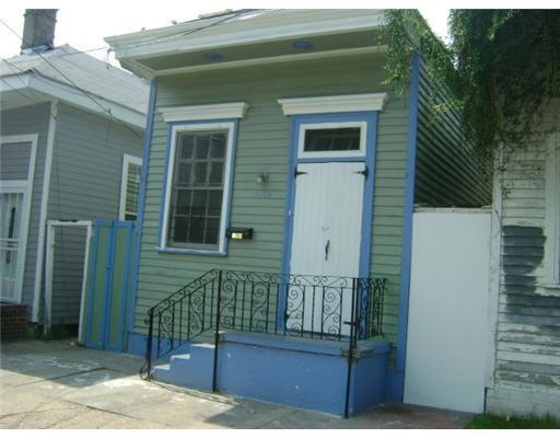 Photo. refurbished creole shotgun cottage....