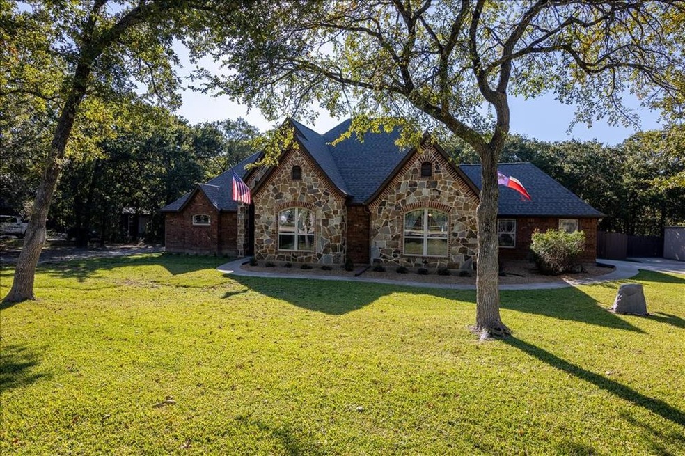 140 Macanudo Ln, Weatherford, TX 76085 - photo 1