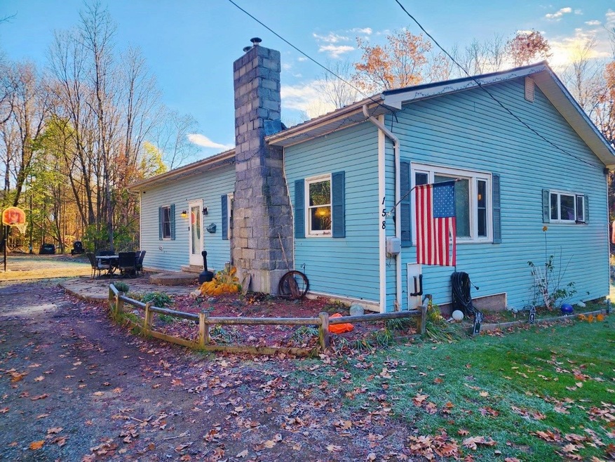 158 Indian Point St, Newport, VT 05855 - photo 1