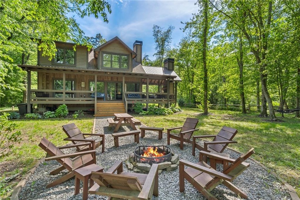 Gorgeous Blue Ridge mountain home ONLY 3.3 miles to main street