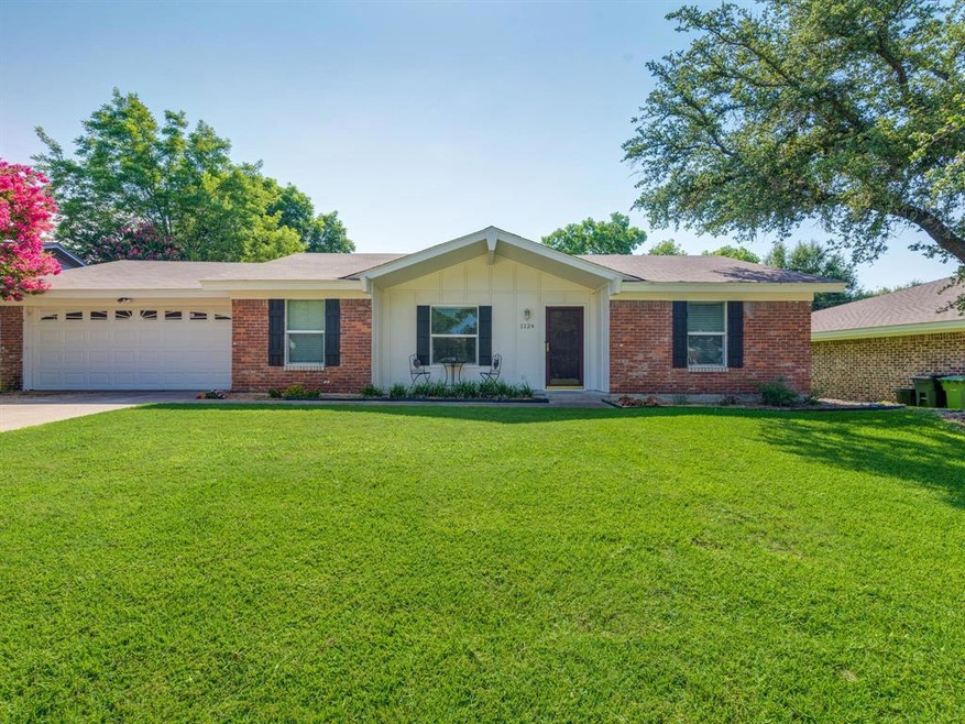 1124 Zelda Dr, Hurst, TX 76053 - photo 1