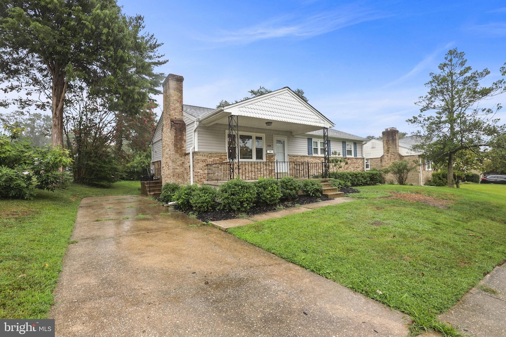 111 Hollowbrook Rd, Lutherville Timonium, MD 21093 - photo 1