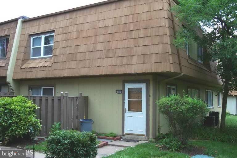 3884 Manzanita Place unit A, Alexandria, VA 22309 - photo 1